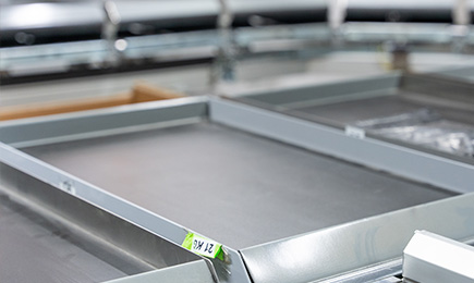 Image of a Cross Tray Sorter XL carrier with no product on it